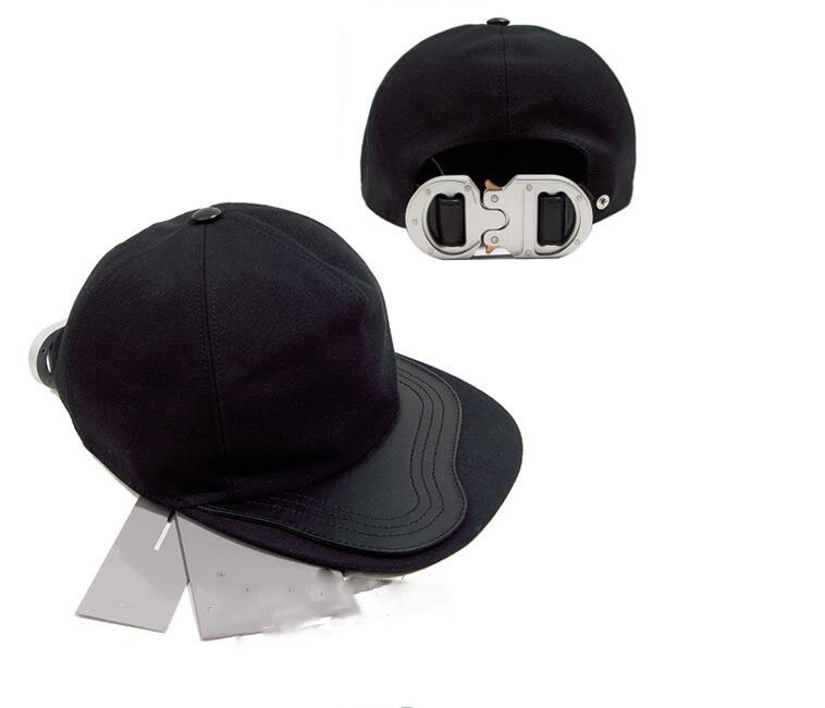 20FW French master design cap for men and women ALYX lock adjustable sunshade duck tongue baseball Hat, Black
20FW French master design cap for men and women ALYX lock adjustable sunshade duck tongue baseball Hat, Black