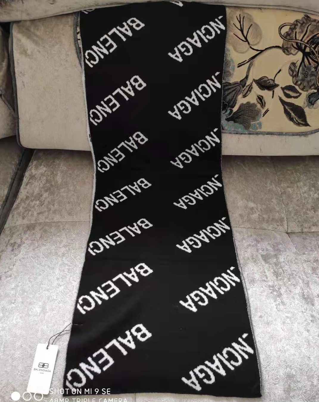 Brand Luxury Scarf Pashmina for men Brand Designers Warm Scarfs Fashion Women cashmere Shawl Wrap 180x30cm Fast Ship RT01A
Brand Luxury Scarf Pashmina for men Brand Designers Warm Scarfs Fashion Women cashmere Shawl Wrap 180x30cm Fast Ship RT01A