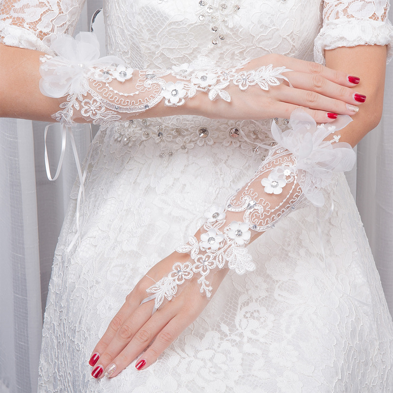 2019 White Bridal Gloves Cheap Lace Applique Crystals Below Elbow Length Gloves With Ribbon In Stock Wedding Accessories