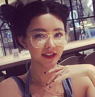 Wholesale- fashion brand Classic retro sunglasses thin-frame metal luxury sunglasses flat mirrors Pilots glasses for men women
Wholesale- fashion brand Classic retro sunglasses thin-frame metal luxury sunglasses flat mirrors Pilots glasses for men women