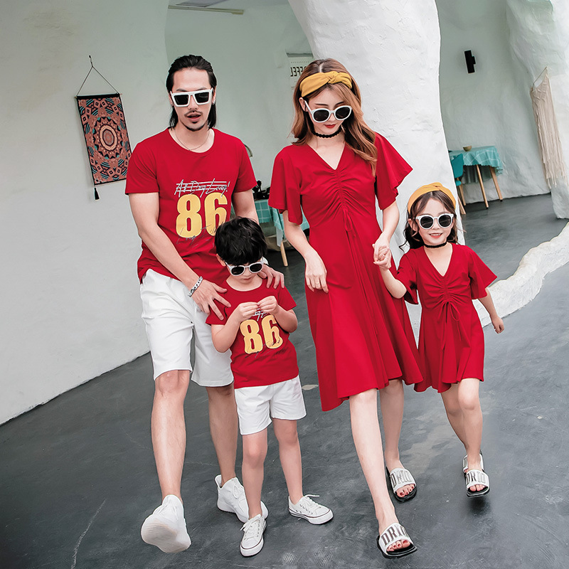 Family matching clothes father mother daughter son mom mommy and me clothes beach dress tshirts pants couple family look wear 44, As pic
Family matching clothes father mother daughter son mom mommy and me clothes beach dress tshirts pants couple family look wear 44, As pic