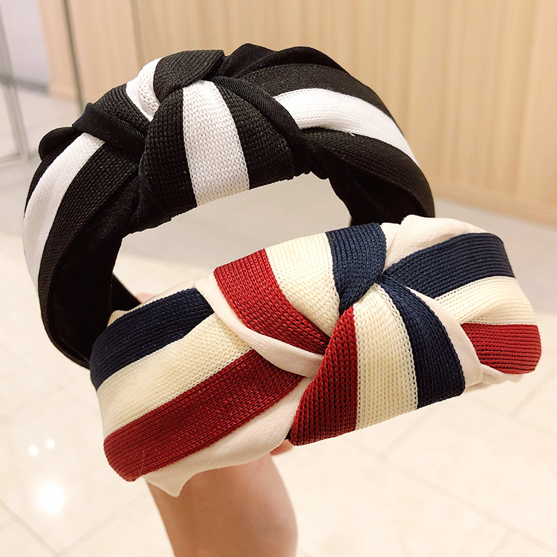 New Women Elegant Striped Top Knot Hairbands Sweet Headband Hair Holder Ornament Hair Bands Headwear Fashion Accessories
New Women Elegant Striped Top Knot Hairbands Sweet Headband Hair Holder Ornament Hair Bands Headwear Fashion Accessories