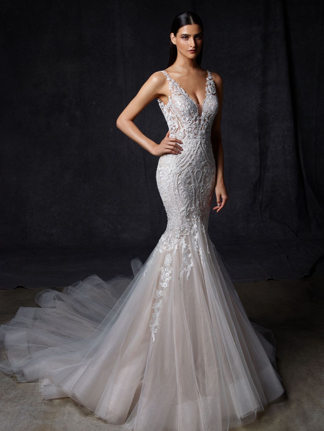 Mermaid Charming Lace Backless Wedding Dresses Beaded Deep V Neck Appliqued Bridal Gowns Plus Size Sweep Train Tulle Robes De Mari E