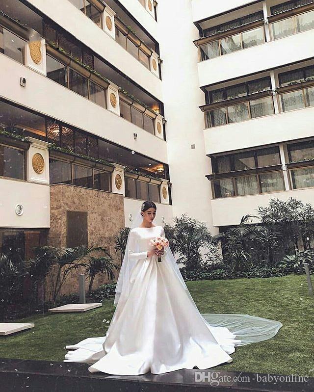 2020 Plain Designed Satin Wedding Dresses Modest Long Sleeve Beteau Neckline Court Train Bridal Gowns Formal Robe de mariage