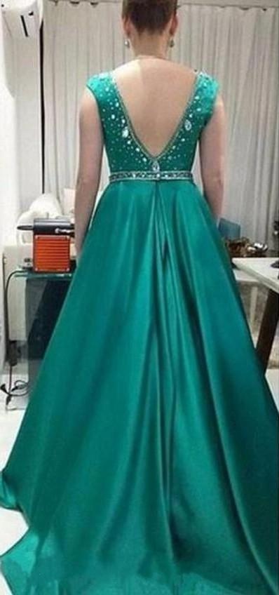2019 Modest Mother Of The Bride Dresses With Crystals Cap Sleeve V Neck Wedding Guest Dress Sweep Train Plus Size Formal Gowns