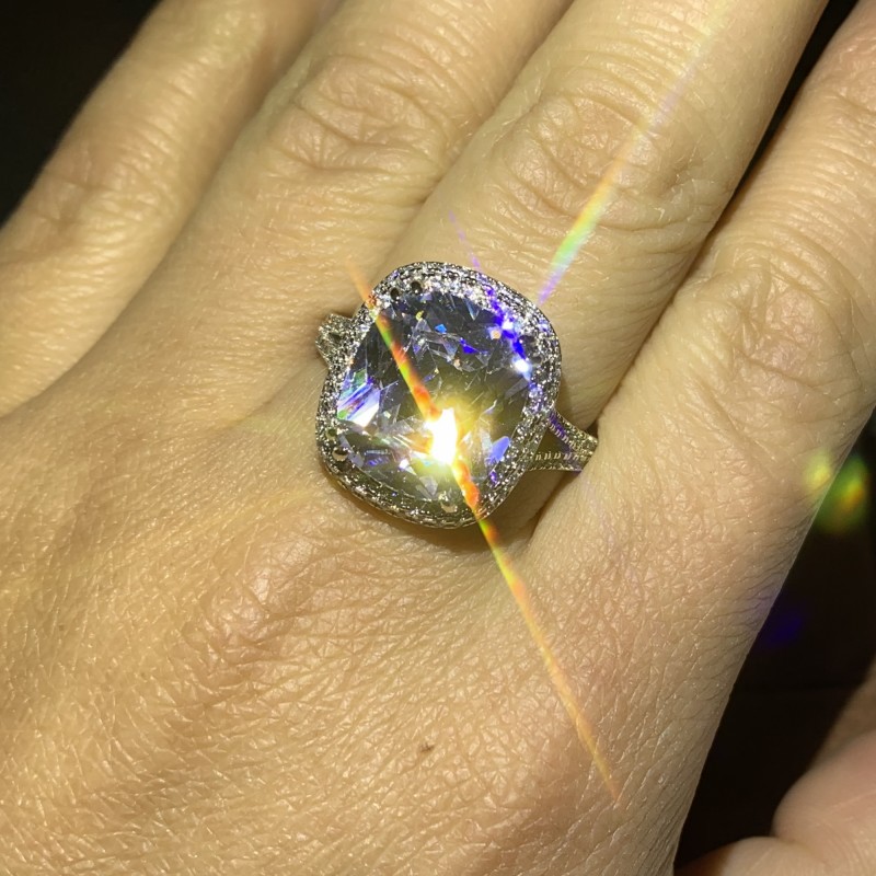 2020 Dove Egg CZ Diamond Luxury Jewelry 925 Sterling Silver Cushion Shape White Topaz Pave Party Women Wedding Engagement Band Ring Gift