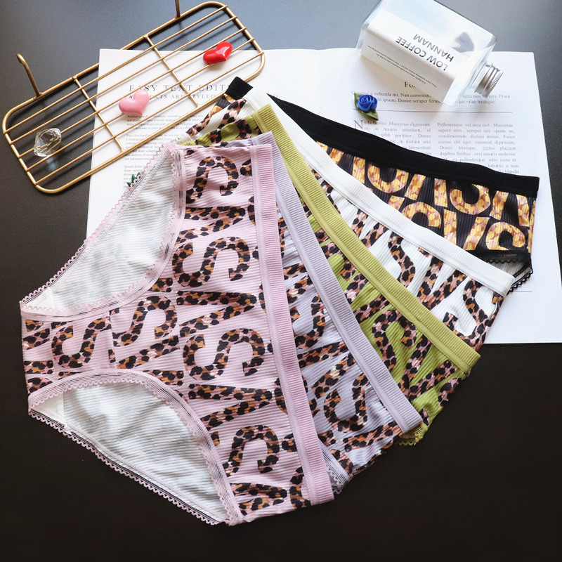 Sweet girl Japanese cotton alphabet leopard pattern ladies underwear female cute hips without trace low waist briefs, Black
Sweet girl Japanese cotton alphabet leopard pattern ladies underwear female cute hips without trace low waist briefs, Black