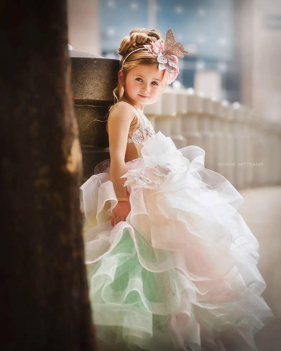 Colorful Girls Pageant Dress Jewel Neck Long Sleeves Tiered Skirts Lace Flower Girl Dresses Custom Luxury Appliqued Kids Formal Gowns