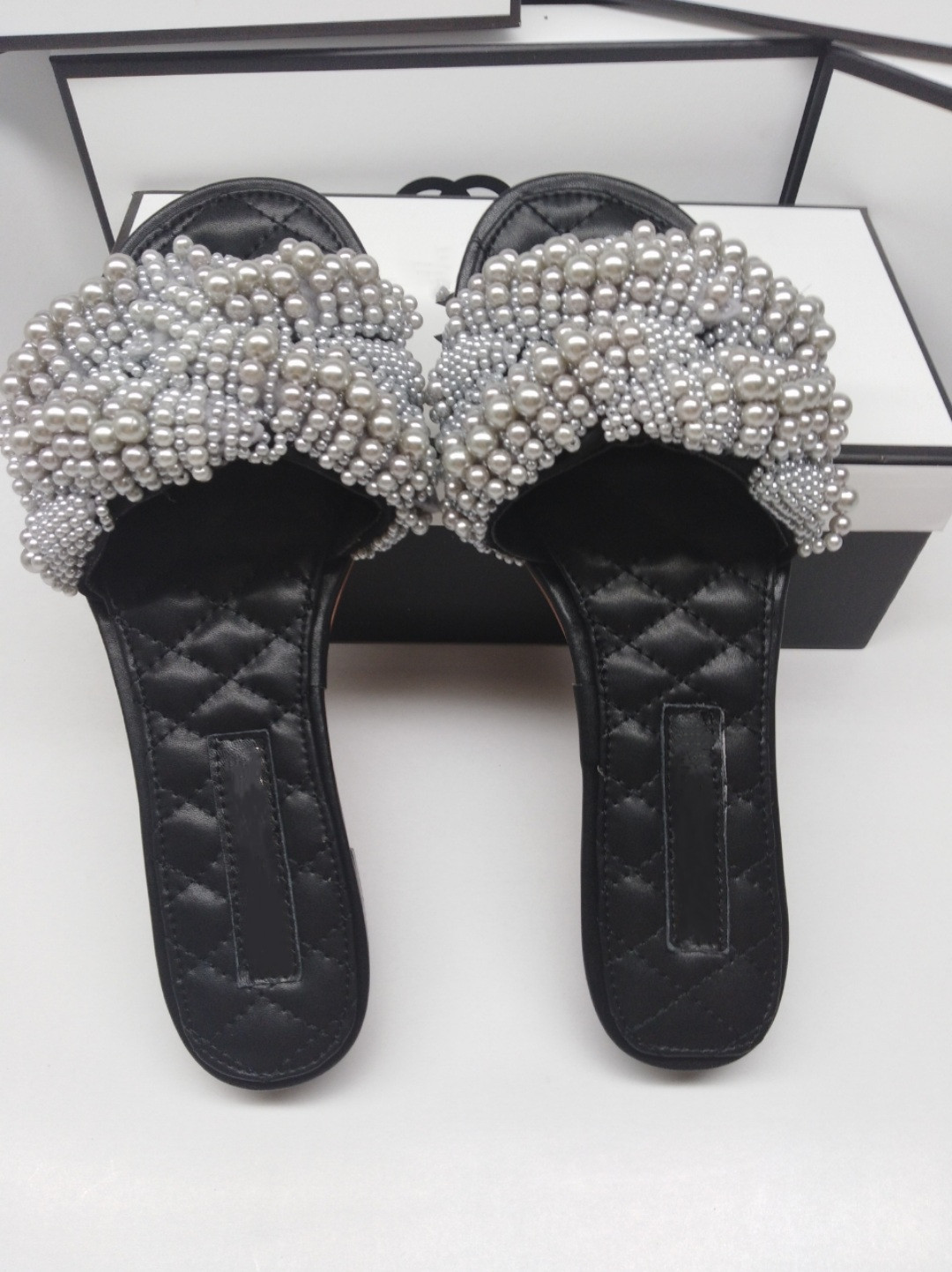 Spring/summer 2020 High-end Quality Trend Fashion Temperament Ladies Leather Pearl Slippers 35-43, Black
Spring/summer 2020 High-end Quality Trend Fashion Temperament Ladies Leather Pearl Slippers 35-43, Black