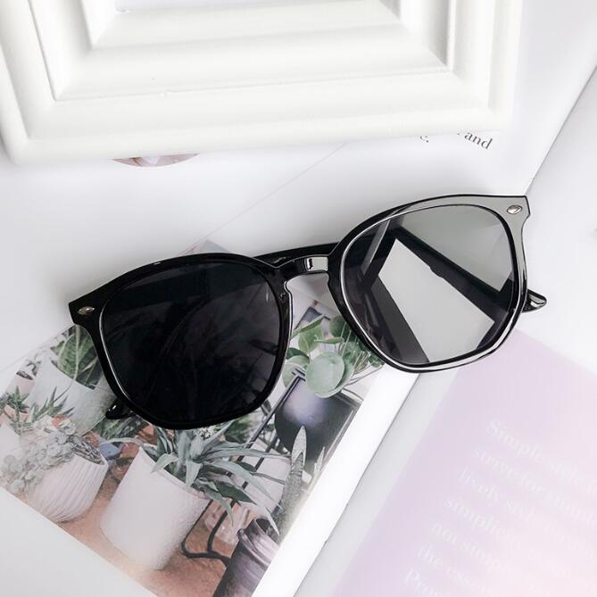 Classic Hexagon Sunglasses Irregular Shape Designer Sun Glasses Men Women Eyewear UV400 Shades 4306 with cases, White;black
Classic Hexagon Sunglasses Irregular Shape Designer Sun Glasses Men Women Eyewear UV400 Shades 4306 with cases, White;black