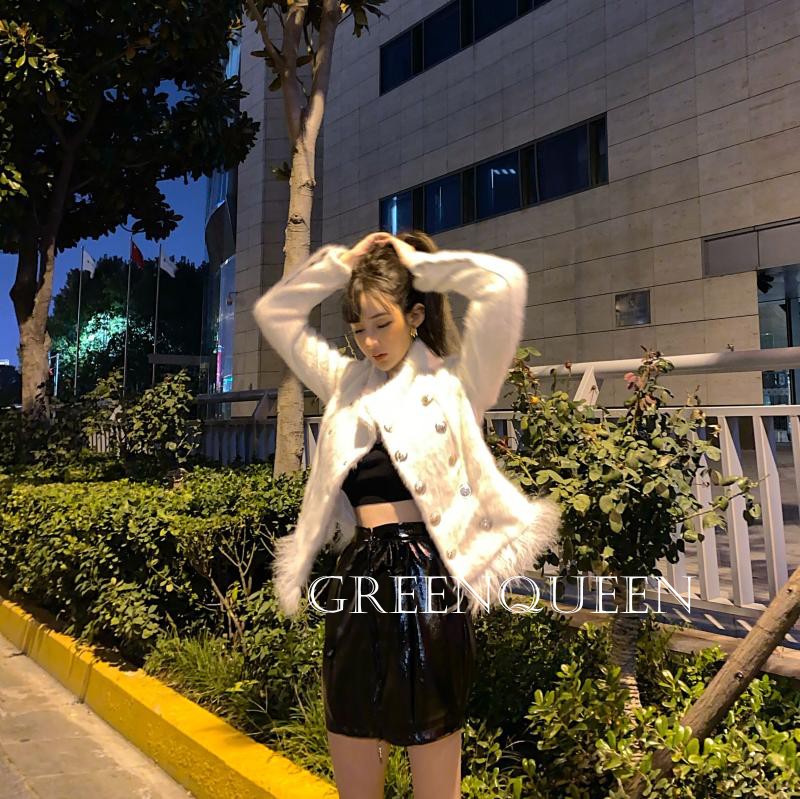 New design womens stand collar white color double breasted long sleeve slim waist bottom feather patchwork short coat jacket faux fur top