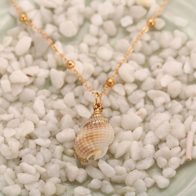 Bohemian Conch Shells Necklaces Sea Beach Shell Pendant Statement Necklace for Women Collier Femme Shell Cowrie Summer Beach Jewelry