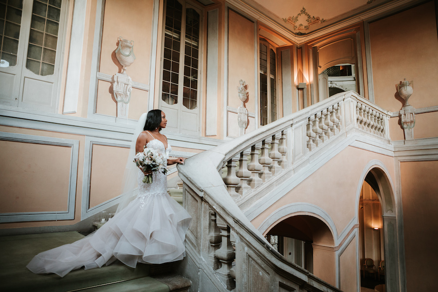 plus size castle spaghetti wedding dresses appliques floor length elegant bridal gowns sleeveless backless robe de mariee