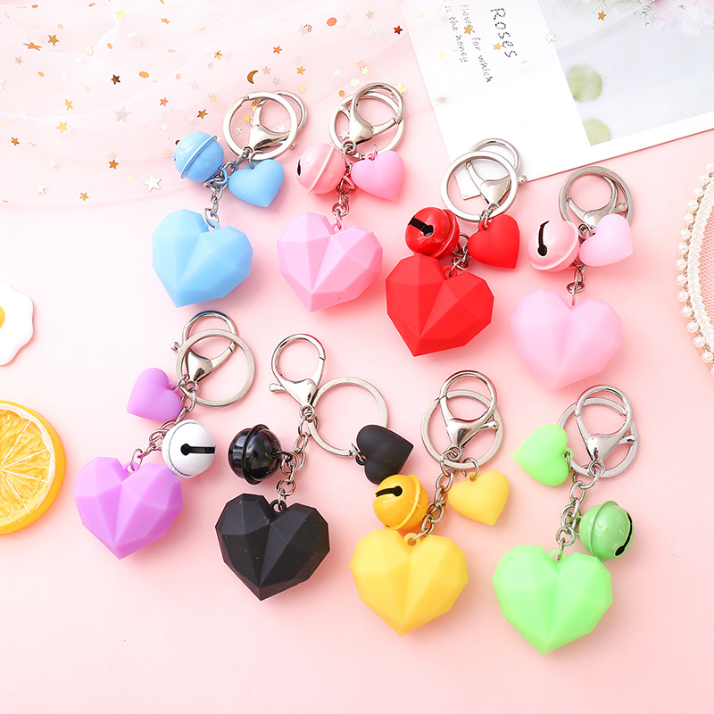 Bell Key Chains Cartoon Geometric Faceted Heart Keychain for Women Lovers Car Key Ring Holder Keyring Bag Decoration Jewelry Gifts Accessory