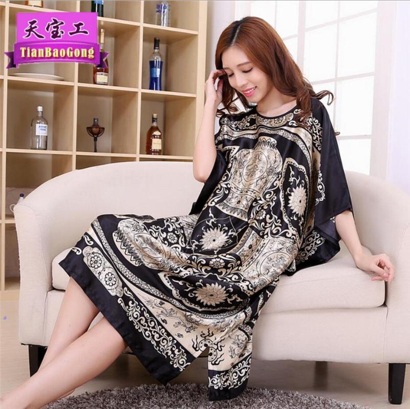 Round Neck Women Nightgown New Arrived Robe Sleepwear Indoor Clothing Faux Silk Robe Home Bathrobe Knee-Length, Wyh-2894
Round Neck Women Nightgown New Arrived Robe Sleepwear Indoor Clothing Faux Silk Robe Home Bathrobe Knee-Length, Wyh-2894