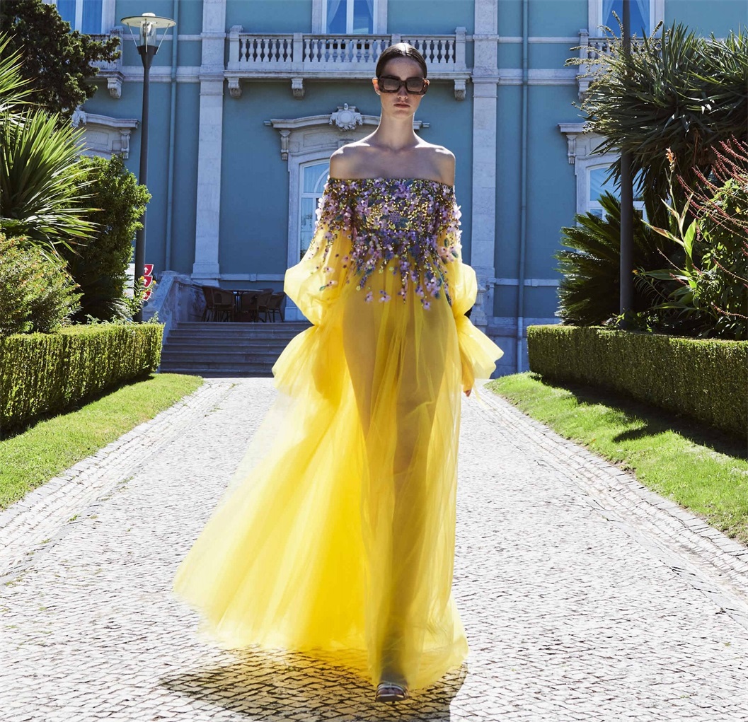 2020 Yellow Prom Dresses Bateau Neck Lace 3D Floral Flowers Beads Sequins A Line Fairy Evening Gowns Floor Length Special Occasion Gowns