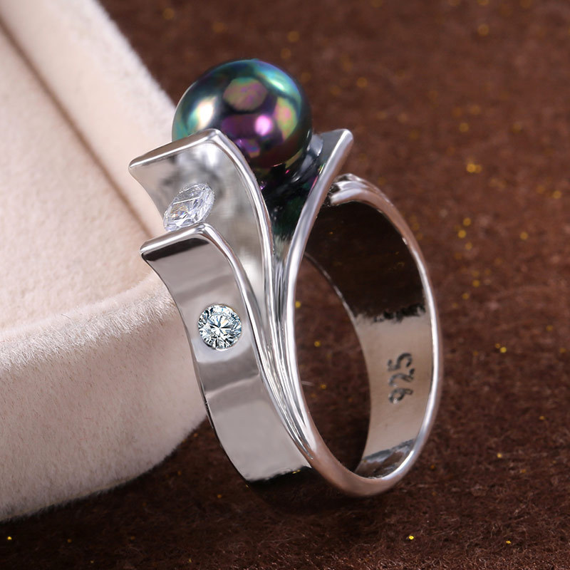 Hot Selling Elegant Peal Ring with Side Stones Creative Design 925 Engraved Silver Diamond Rings Womens Wed Anniversary Jewelry