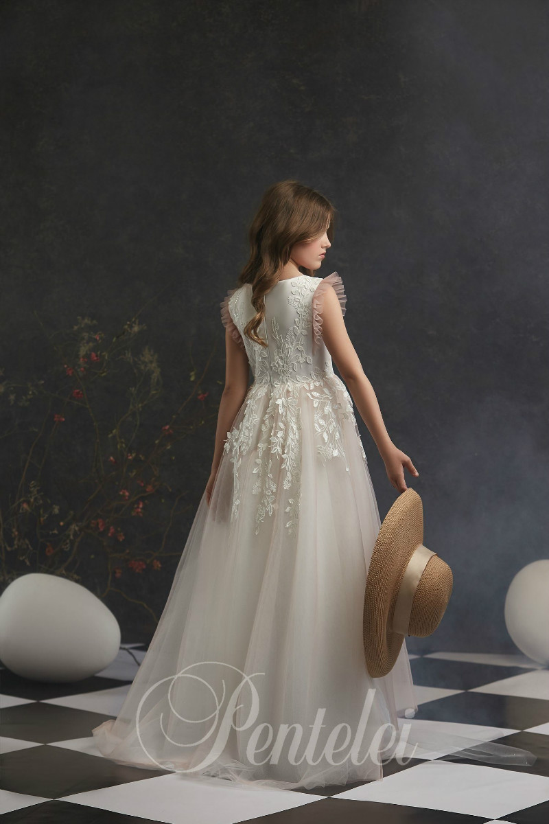 Lovely A Line Flower Girl Dresses Jewel Sleeveless Lace Applique Ruffles Pageant Dress Floor Length Girl's Birthday Party 0431