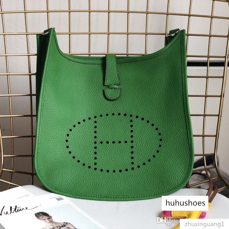 handbag shoulder bag metal hardware large capacity leather and canvas production fashion printing Evelyne A11 11 andEvelyneA
handbag shoulder bag metal hardware large capacity leather and canvas production fashion printing Evelyne A11 11 andEvelyneA