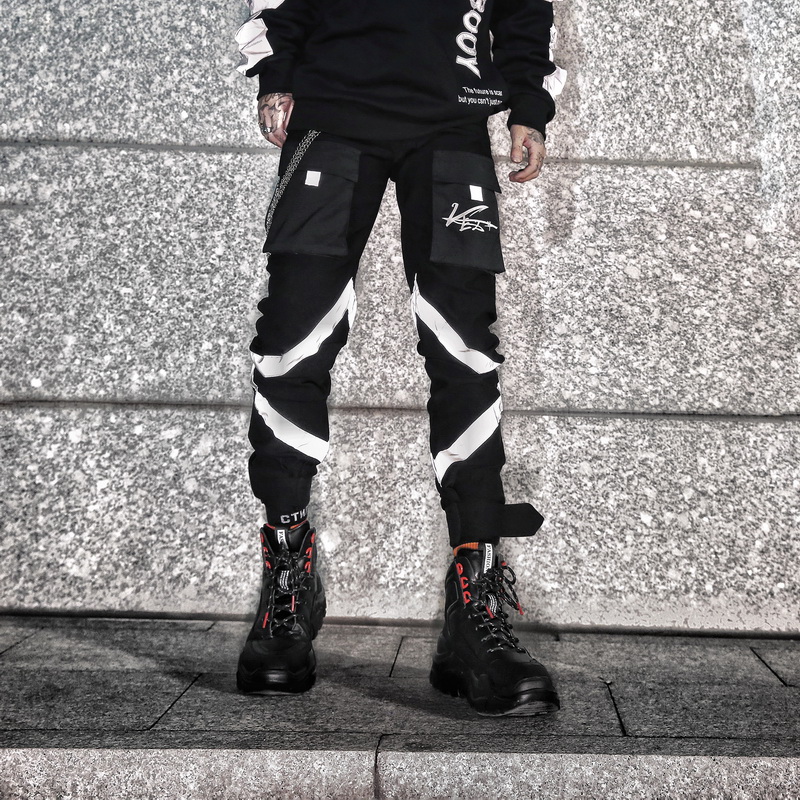 High street chain multi-pocket stitching pants pants men' sweatpants zipper hip hop Harem High Quality Trousers, Black
High street chain multi-pocket stitching pants pants men' sweatpants zipper hip hop Harem High Quality Trousers, Black