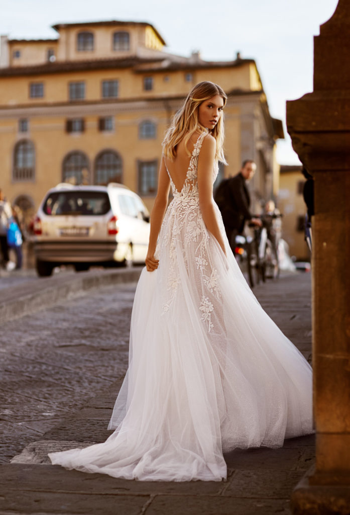 chic wedding dresses with cape lace appliqued beach boho v neck tulle illusion bridal gowns vestido de novia