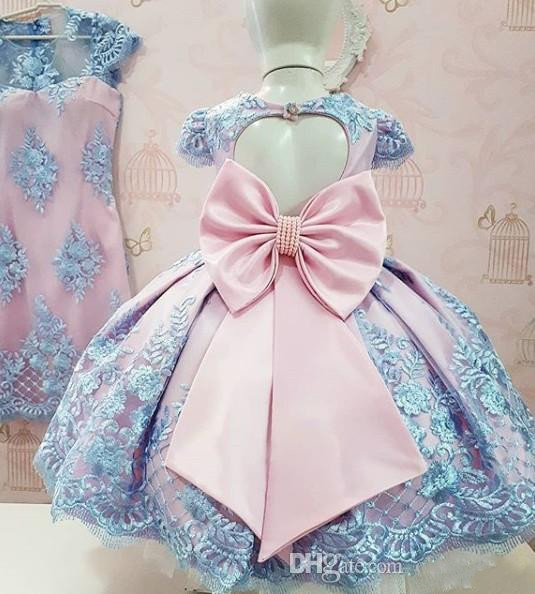 2019 Chic Pearls Lace Bows Flower Girl Dresses Cap Sleeves Ball Gown Little Girl Wedding Dresses Vintage Jewel Neck Pageant Dresses