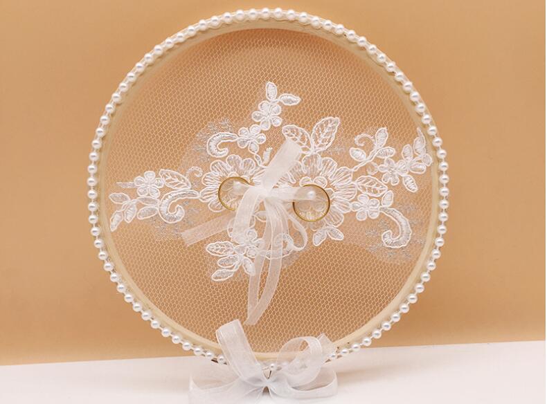 Wedding Ring Pillow Hollow Butterfly Round Ring Box Wedding Mariage Decor Ring Pillow Cushion Pearl with Bow Tie