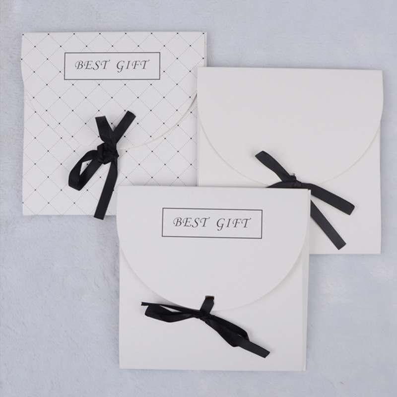 30pcs 17x17x0.5cm Small Square Silk scarf Packaging Paper Box Creative Envelope Type Handkerchief Gift Boxes
30pcs 17x17x0.5cm Small Square Silk scarf Packaging Paper Box Creative Envelope Type Handkerchief Gift Boxes