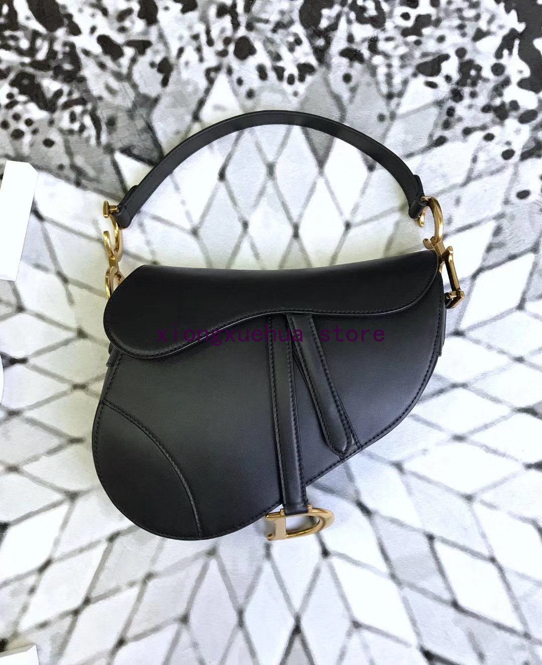 Luxury Designer Genuine Leather Saddle Bag Woman Shoulder Bags With Long Strap Sac Bolsas High Quality Lady's Handbag
Luxury Designer Genuine Leather Saddle Bag Woman Shoulder Bags With Long Strap Sac Bolsas High Quality Lady's Handbag