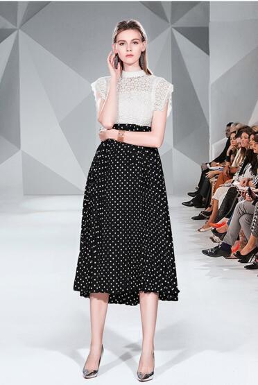 European ladies summer new sleeveless lace stitching hit color wave dot dress, Black
European ladies summer new sleeveless lace stitching hit color wave dot dress, Black
