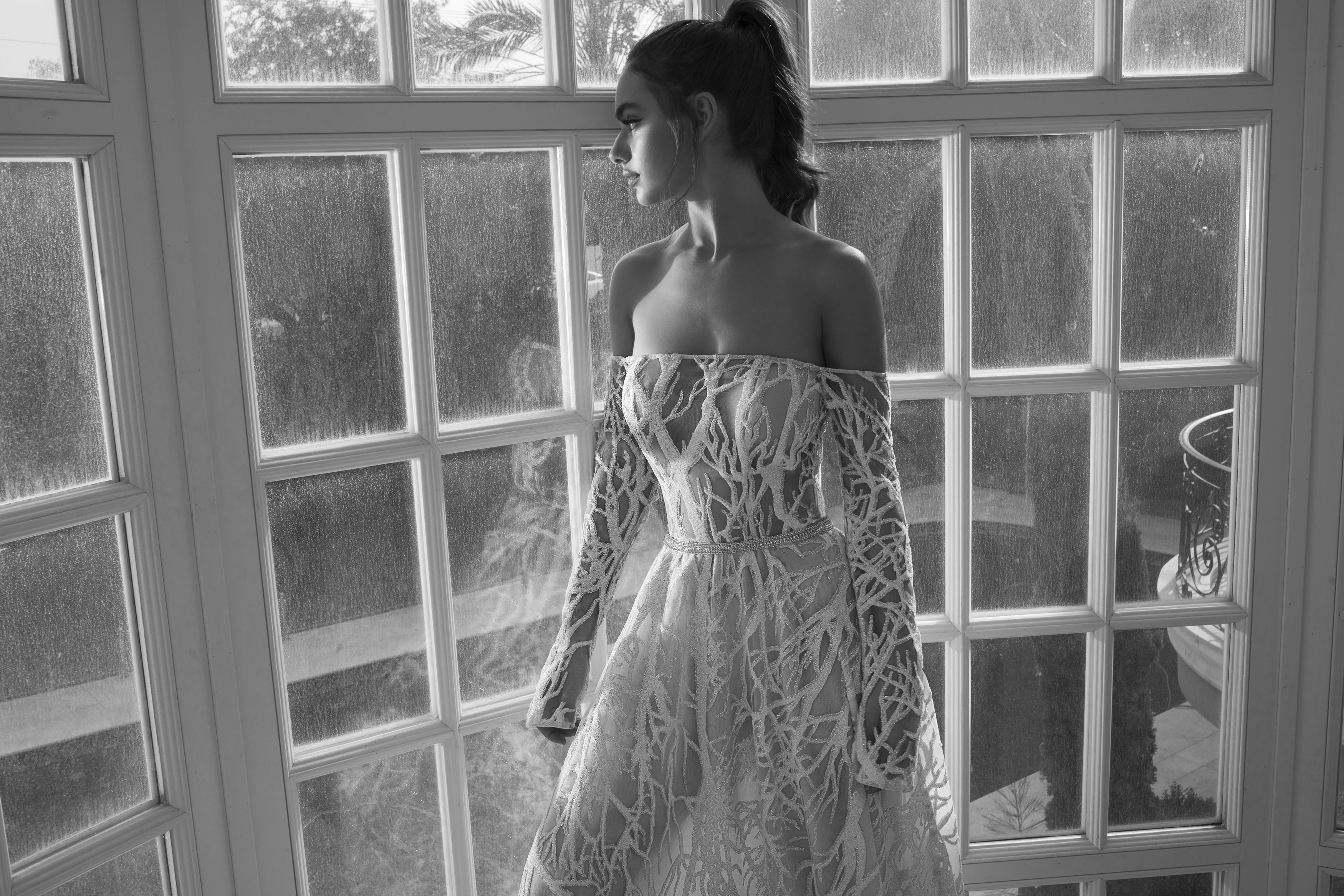 2019 Bohemian Long Sleeve Wedding Dresses Off The Shoulder Lace Appliques A Line Beach Wedding Dress Custom Plus Size Country Bridal Gowns