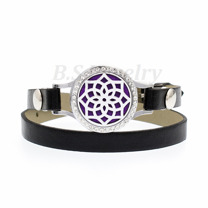 WI7 25mm aromatherapy locket with crystals bracelet Perfume Locket with black PU Leather Band Diffuser Locket Bracele, Golden;silver
WI7 25mm aromatherapy locket with crystals bracelet Perfume Locket with black PU Leather Band Diffuser Locket Bracele, Golden;silver