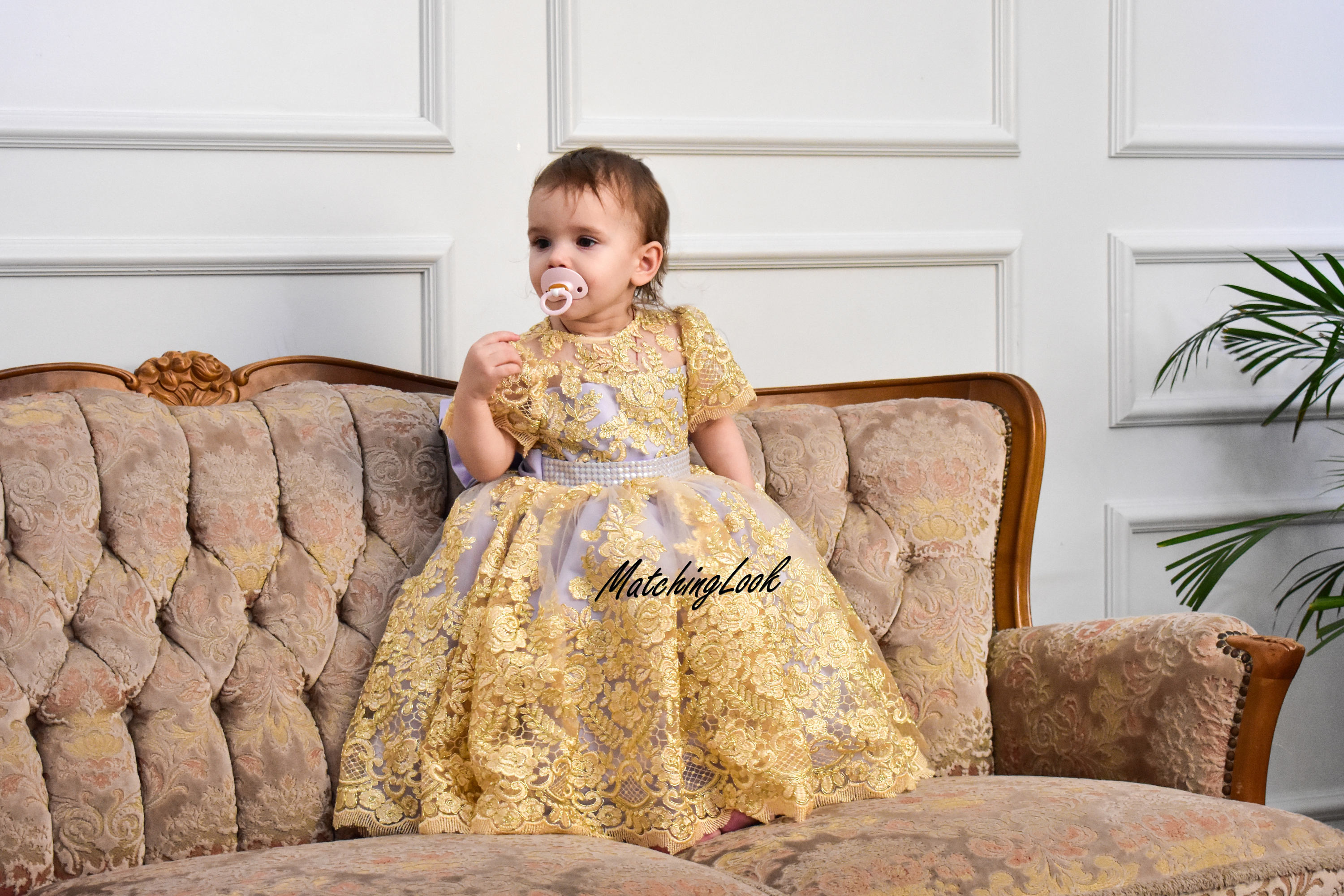 Little Baby Flower Girl Dresses For Wedding Jewel Neck Lace Appliqued A Line Short Sleeve Baby First Communion Dress