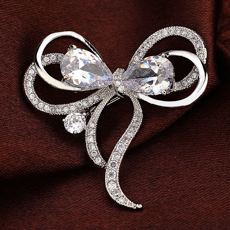 Wholesale-brooch designer brooches jewelry fashion zircon setting pins pearl brooches Titanium with silver plated for men and women NE999-4
Wholesale-brooch designer brooches jewelry fashion zircon setting pins pearl brooches Titanium with silver plated for men and women NE999-4