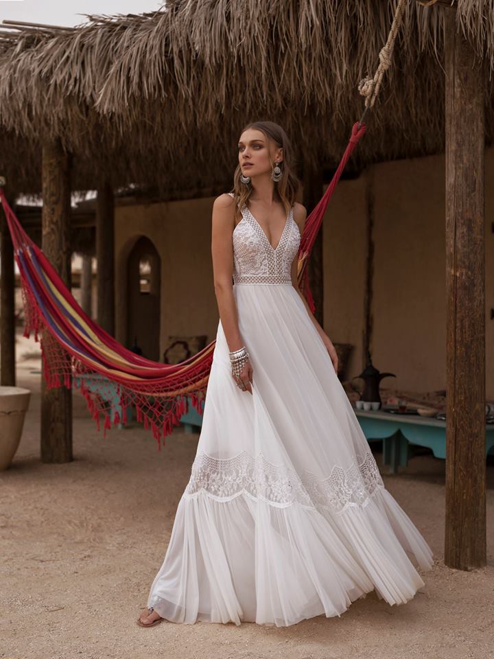 2019 Asaf Dadush Boho Wedding Dresses Floor Length Lace Applique Beaded Bridal Gowns Custom Made Sexy Backless Beach Wedding Dress