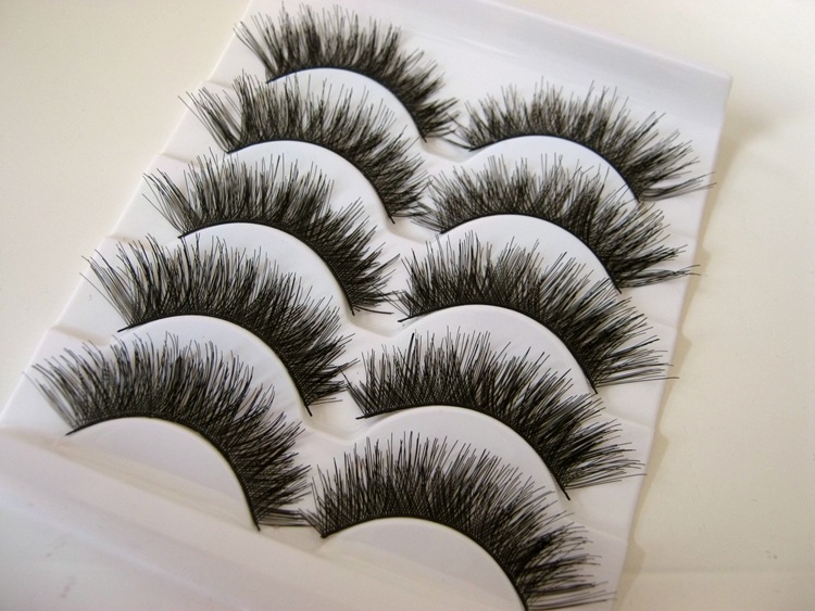 HBZGTLAD Exaggerated Thick False Eyelashes Stagecraft Cross Black Makeup Long Fake Eye Lashes
HBZGTLAD Exaggerated Thick False Eyelashes Stagecraft Cross Black Makeup Long Fake Eye Lashes