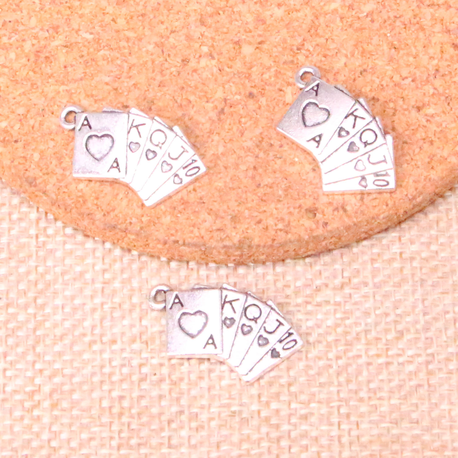92pcs Charms playing cards poker train seqence 24*13mm Antique Making pendant fit,Vintage Tibetan Silver,DIY Handmade Jewelry, Bronze;silver
92pcs Charms playing cards poker train seqence 24*13mm Antique Making pendant fit,Vintage Tibetan Silver,DIY Handmade Jewelry, Bronze;silver