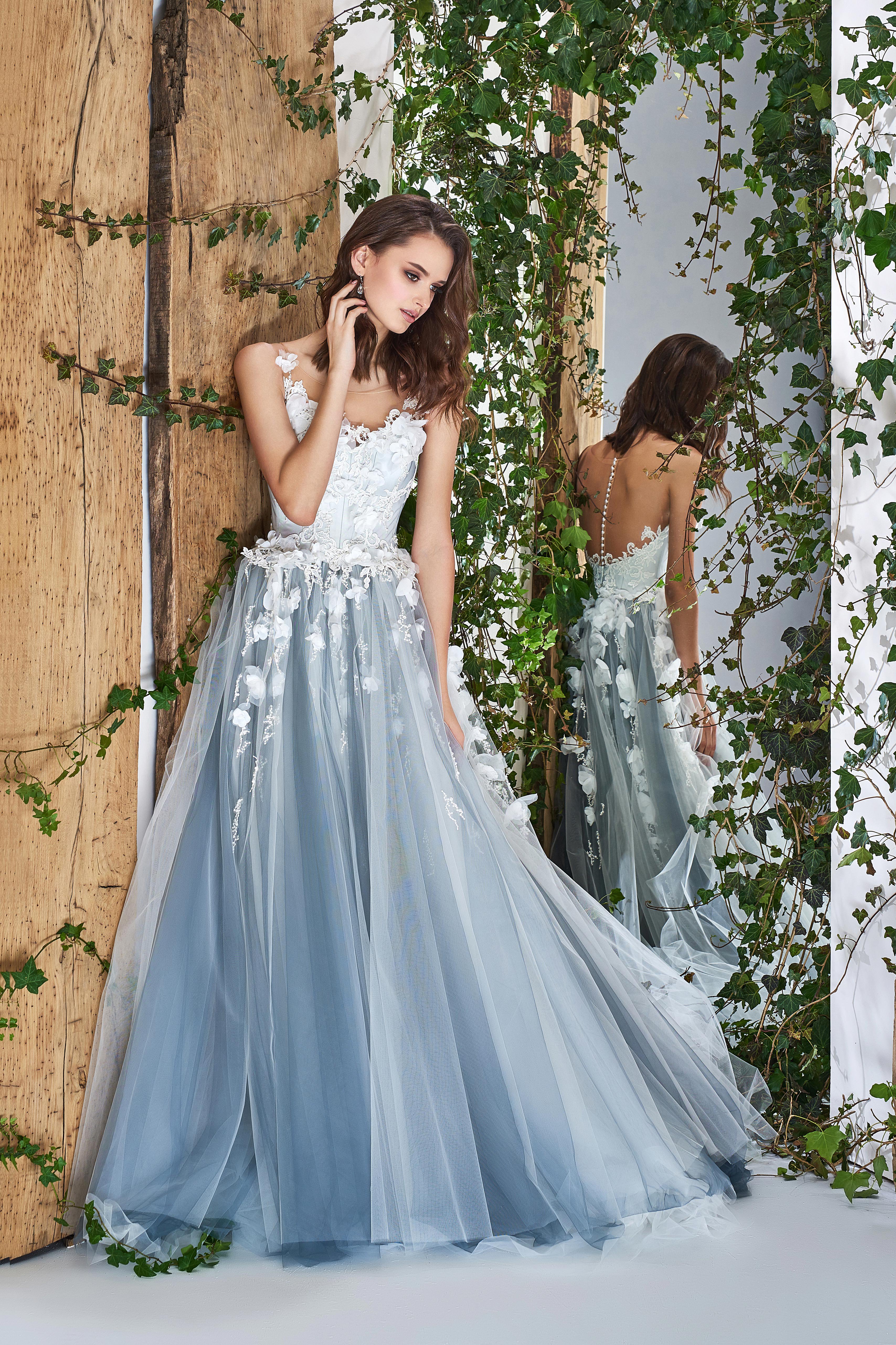 2019 Boho Wedding Dresses Sheer Jewel Neck Lace Appliqued A Line Sweep Train Beach Wedding Dress Sexy Back Simple Vintage Bridal Gowns