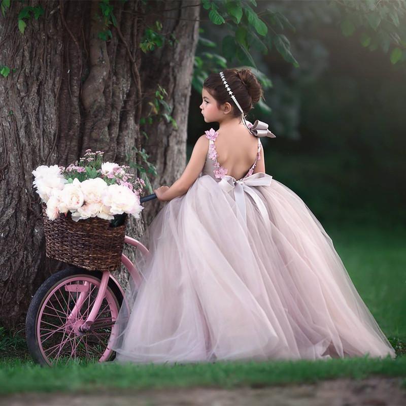 Lovely Princess New Flower Girls Dresses Jewel Neck Hand Made Flowers Beaded Sleeveless Tiered Long Birthday Child Girl Pageant Gowns S