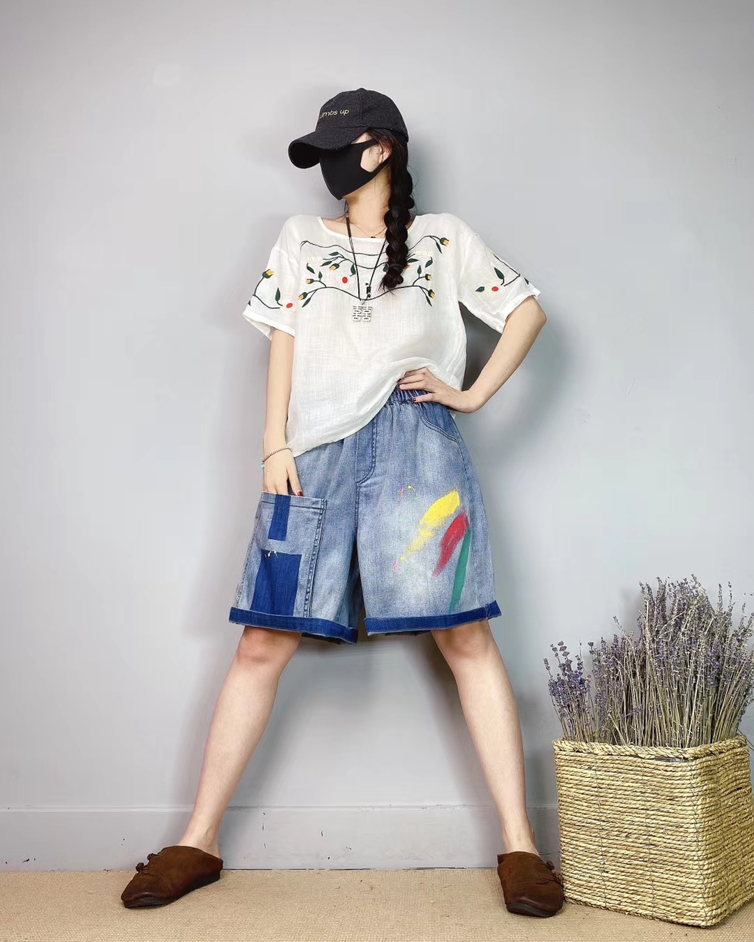 Shimmering Blue Female Embroidery Painting Elastic Waist High Waist Jeans Bk4759, Glitter blue
Shimmering Blue Female Embroidery Painting Elastic Waist High Waist Jeans Bk4759, Glitter blue