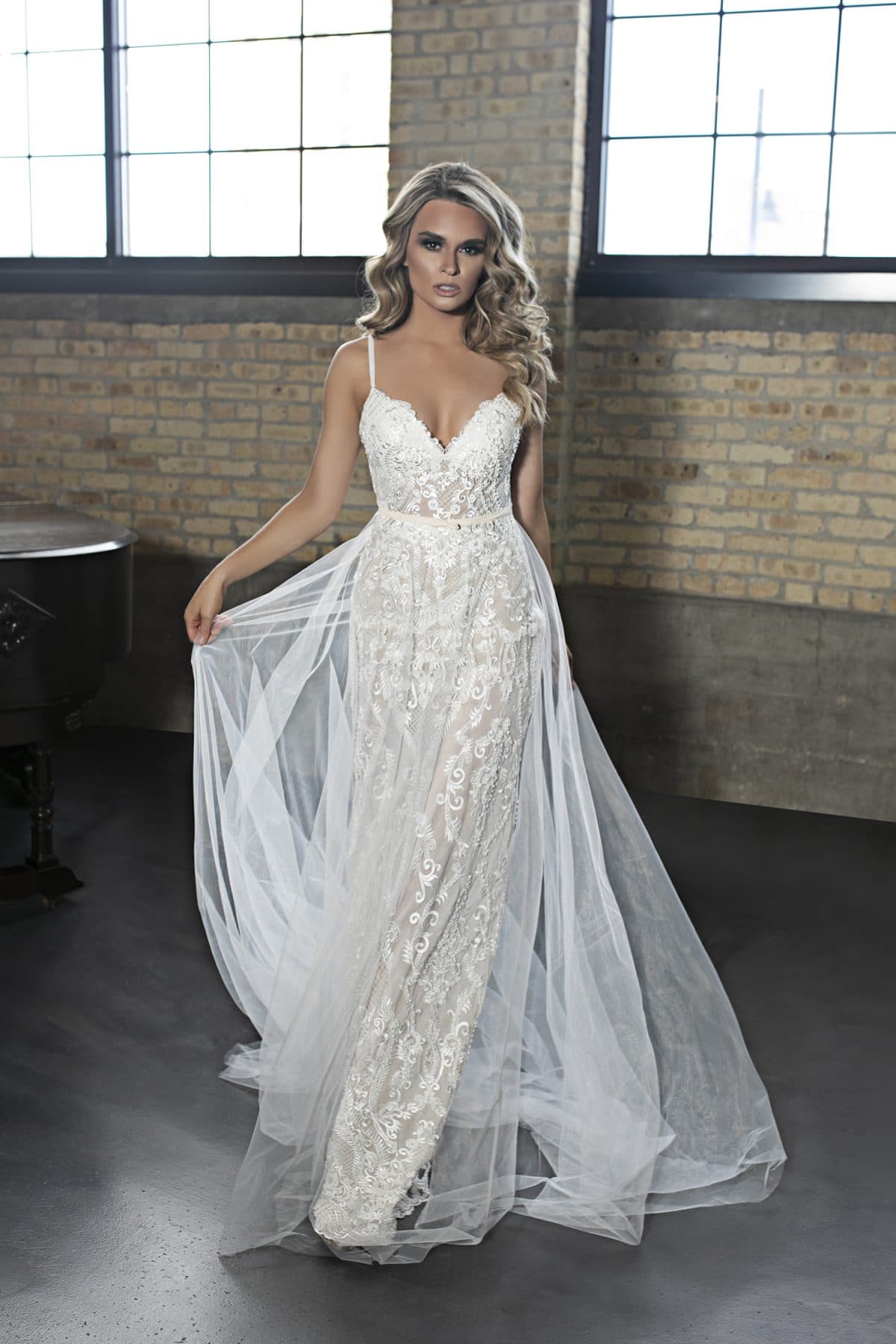 2020 Boho Wedding Dresses Spaghetti A Line Sweep Train Lace Appliques Bohemian Wedding Dress Custom Made Elegant Vestidos De Novia