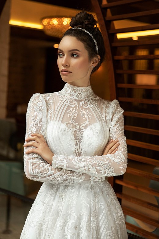 2020 Idatorez Beach Wedding Dresses High Neck Lace Appliqued Long Sleeve Wedding Dress A Line Custom Made Vestidos De Novia