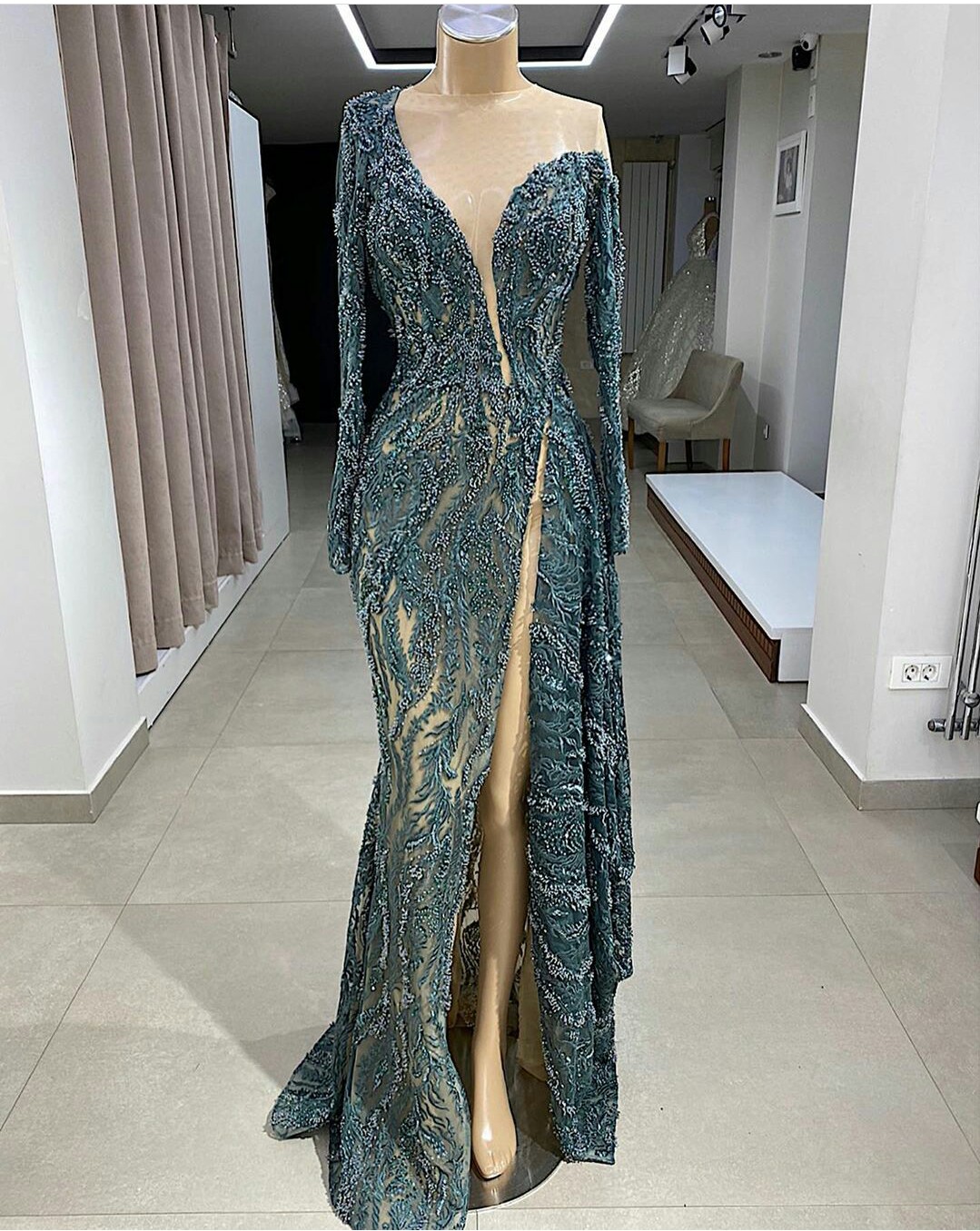 2020 Luxury Evening Dresses Sheer Jewel Neck Beaded High Side Split Long Sleeve Mermaid Prom Dress Sweep Train Custom Made Robes De Soirée