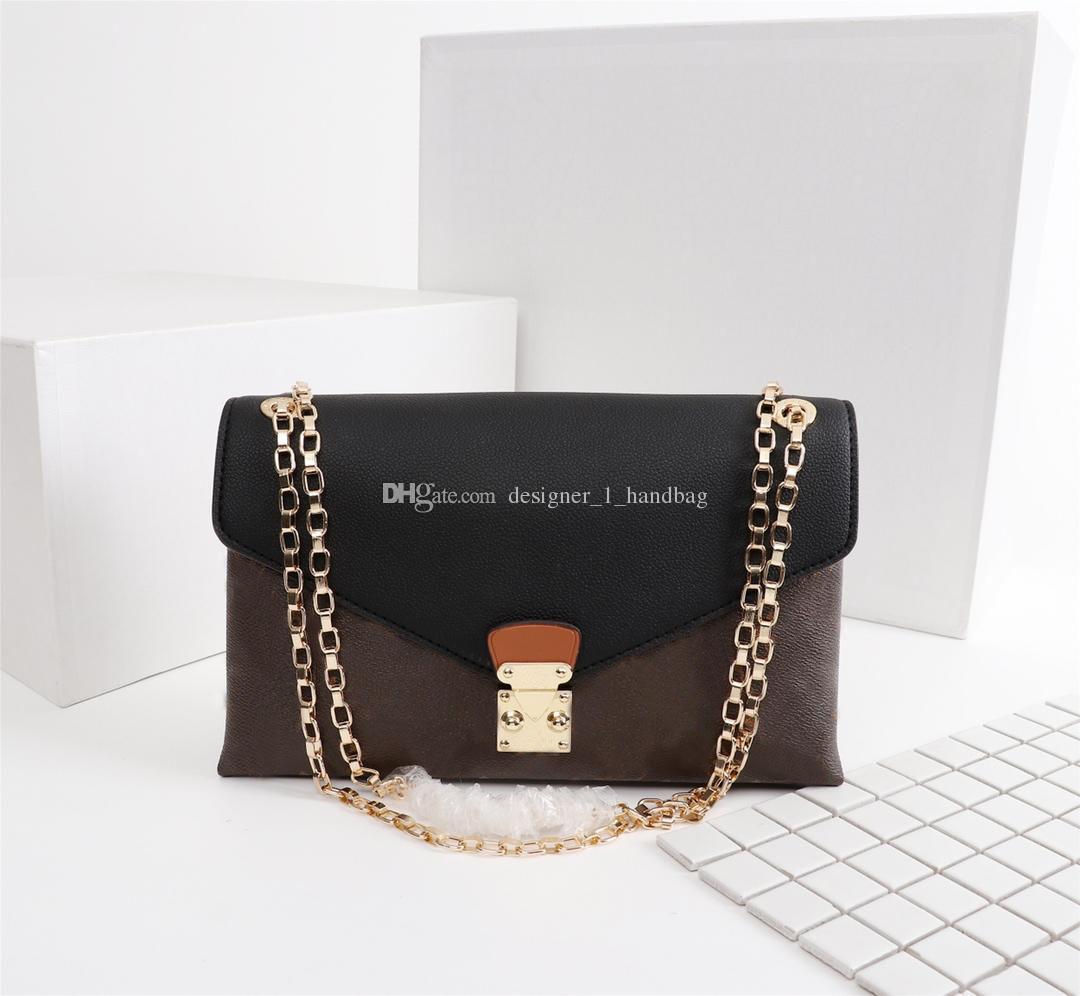 Retro lady letter printing design elements messenger bag fashion handbag metal chain bag suitable for various collocations, Red
Retro lady letter printing design elements messenger bag fashion handbag metal chain bag suitable for various collocations, Red