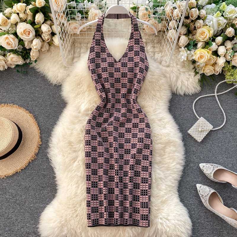 Backless Stretch Summer Knit Dress Women 2020 New V-neck Slim Black Plaid Bodycon High Street Sexy Dressed Female Party Vestido
Backless Stretch Summer Knit Dress Women 2020 New V-neck Slim Black Plaid Bodycon High Street Sexy Dressed Female Party Vestido