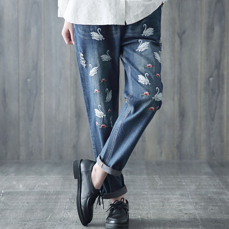 Spring autumn female Elastic waist Denim harem pants woman new Vintage embroidered swan jeans hole to do the old jeans trousers, Calflengthpants
Spring autumn female Elastic waist Denim harem pants woman new Vintage embroidered swan jeans hole to do the old jeans trousers, Calflengthpants