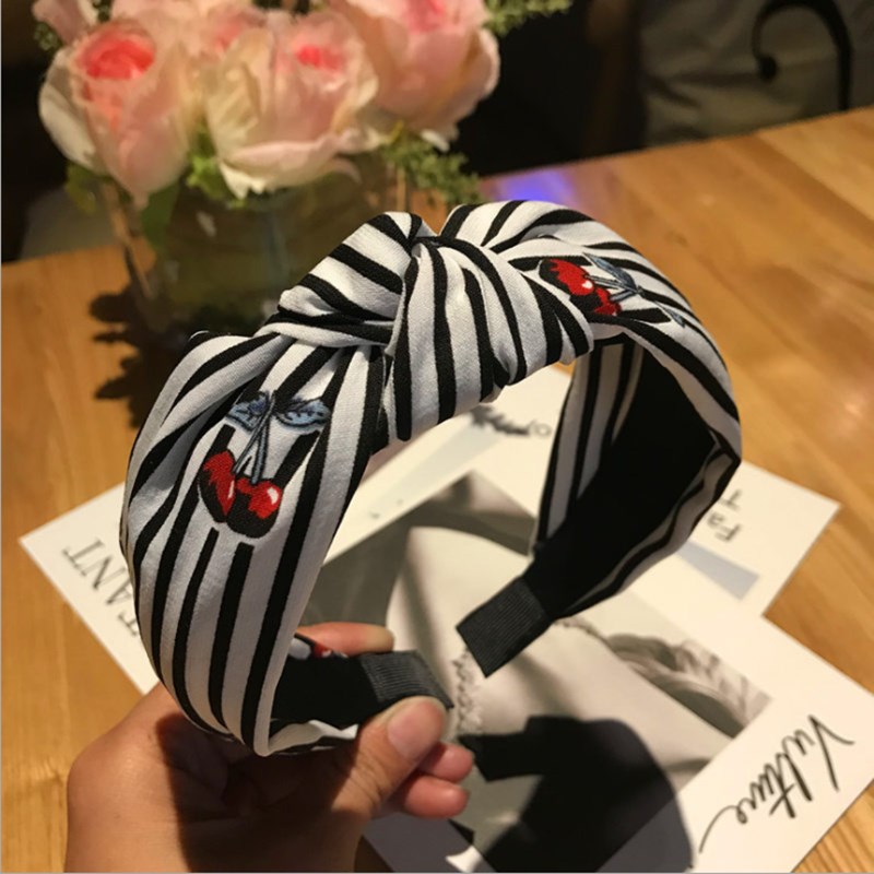 Fashion hair accessories women's middle knotted headband fabric sweet plaid cherry headband wild wash hair band headwear girl's
Fashion hair accessories women's middle knotted headband fabric sweet plaid cherry headband wild wash hair band headwear girl's