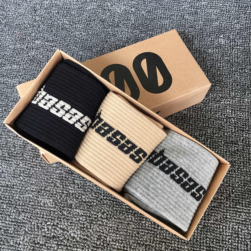 Men Socks Letter Sock Fashion Leisure Skateboard Sports Socks Sockings Hip Hop With box, Black
Men Socks Letter Sock Fashion Leisure Skateboard Sports Socks Sockings Hip Hop With box, Black