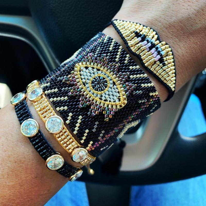 Charm Bracelets SHINUS BOHO Mexico MIYUKI Lady Bracelet Accessories Pulleras Mujer Moda 2021 Armband Crystal Jewelry Hand Knit
Charm Bracelets SHINUS BOHO Mexico MIYUKI Lady Bracelet Accessories Pulleras Mujer Moda 2021 Armband Crystal Jewelry Hand Knit