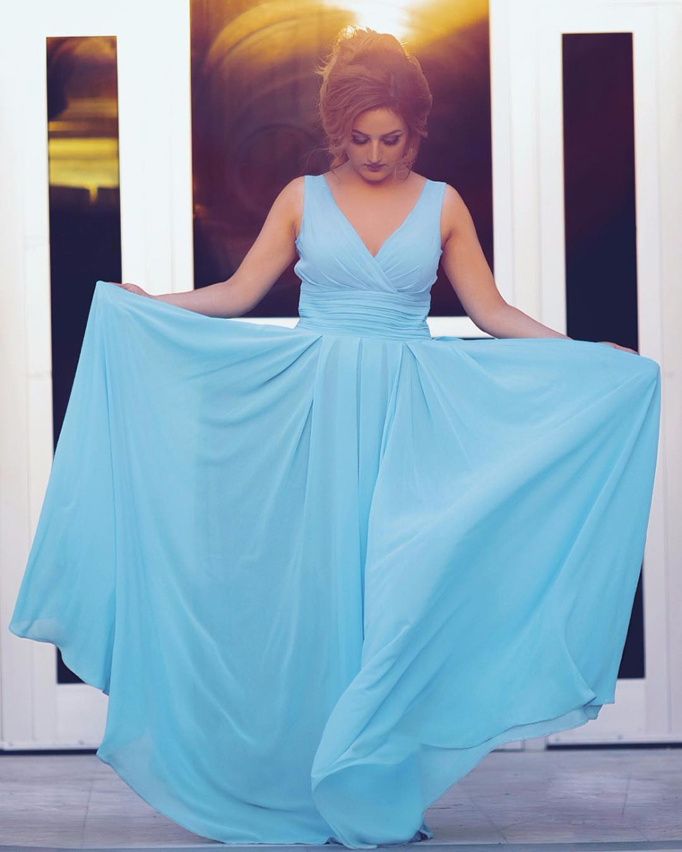 Wedding Party Events Sexy V Neck Sky Blue A-Line Pleats Long Prom Gown Bridesmaid Dresses for Weddings Party